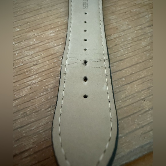 Joan Rivers ladies square gold tone animal print watch NEW BATTERY - Picture 8 of 11